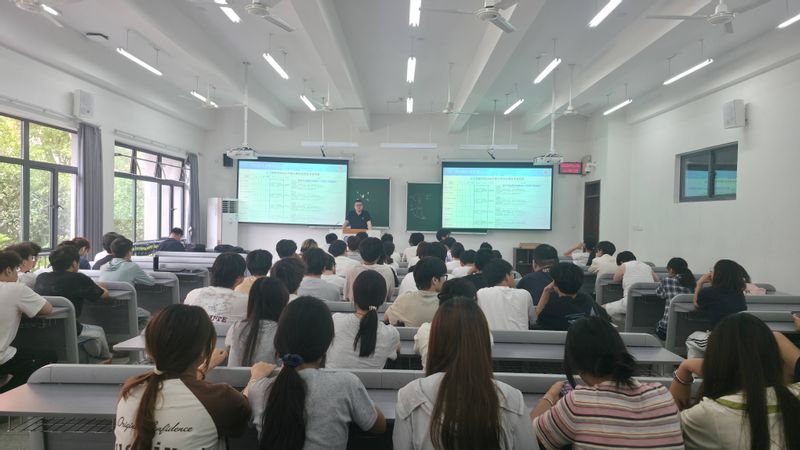 人工智能学院赴芜湖学院开展研究...